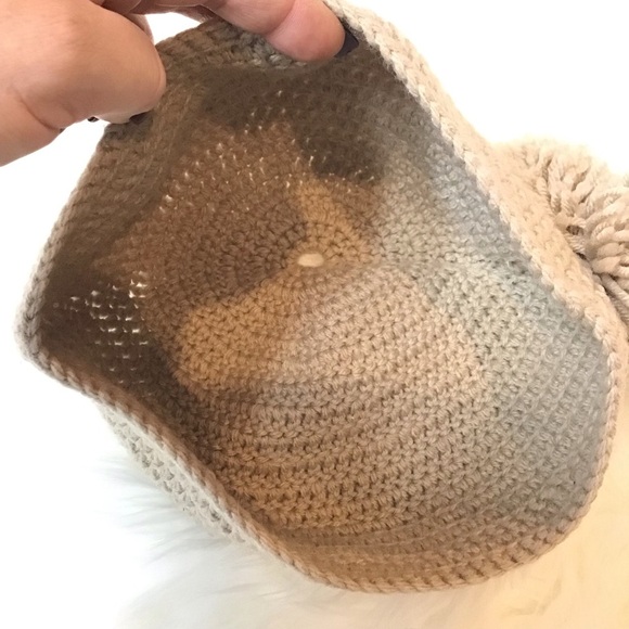 Vintage Hand Made Boho Tan Crochet Tassel Ball Winter Hat Beanie One Size - Picture 9 of 10